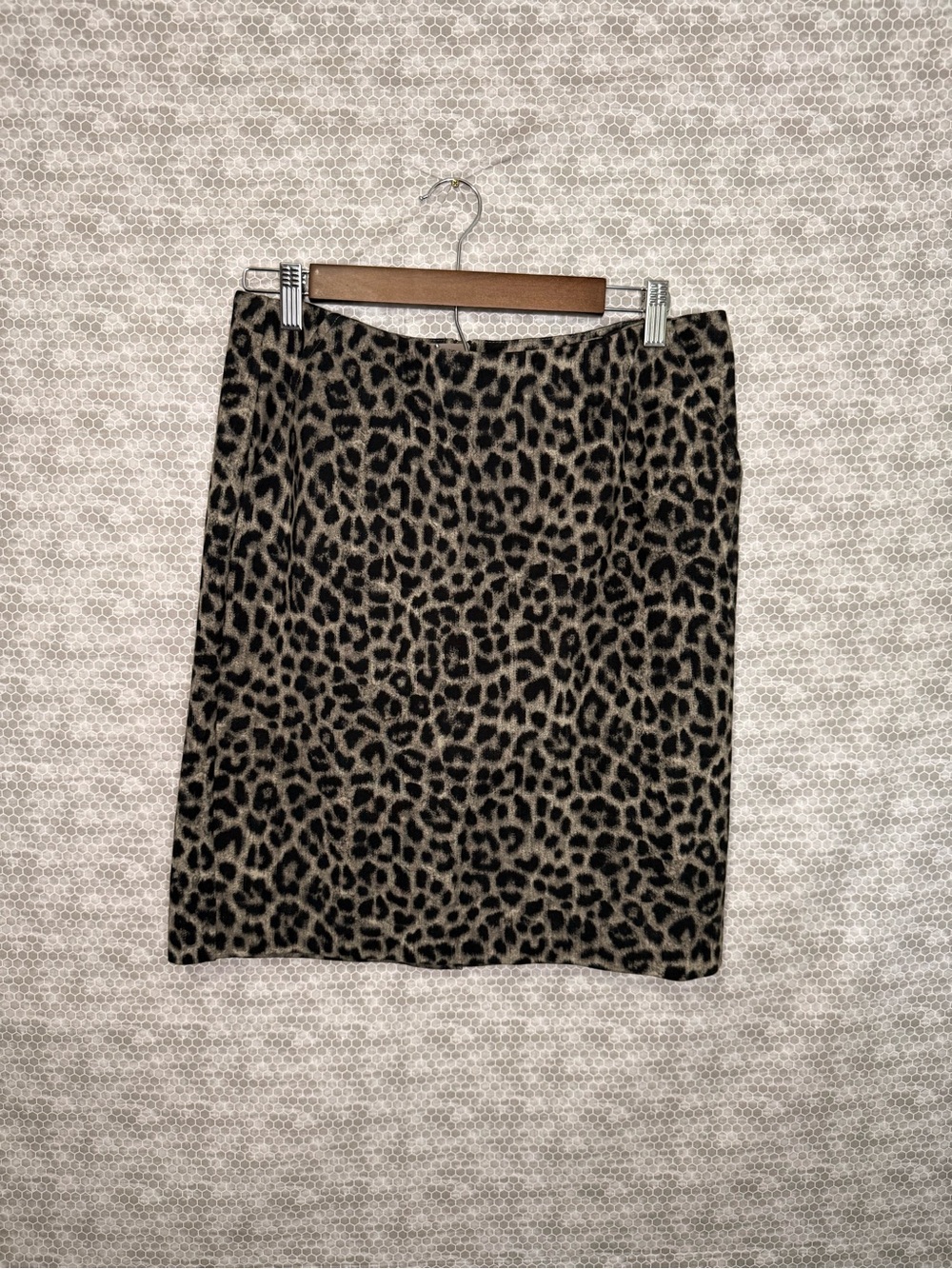 Cabi size 6 Leopard Print Pencil Skirt - Taupe and Black S